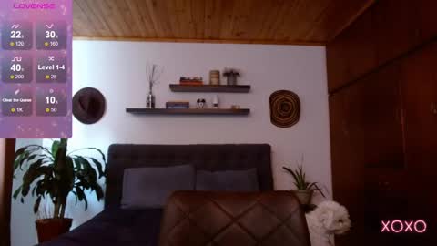 VICTORIA MARTELO online show from January 6, 6:31 pm