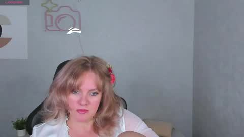 Victoria My schedule for the week 2 GMT 3am-9am TuWeThFrSa online show from April 21, 2:51 am