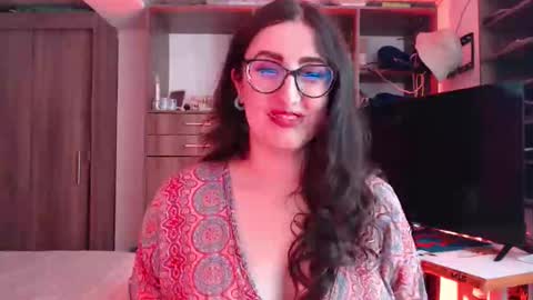 Victoria online show from April 22, 9:11 pm