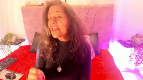 victoriaa_anderson_ online show from June 5, 6:57 pm