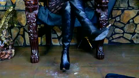 Victoria Heller online show from February 19, 8:46 am