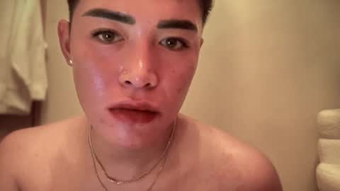 Vic online show from December 21, 6:36 pm