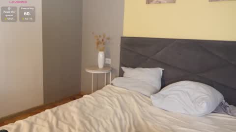 V I C T O R I A online show from November 28, 1:07 pm