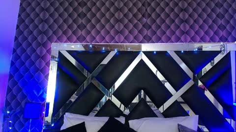 victtoria lee online show from April 18, 7:07 pm