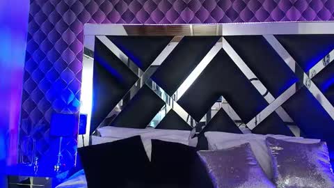 victtoria lee online show from December 2, 7:56 pm