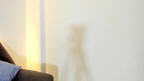 Victoria Strong online show from December 29, 7:00 pm