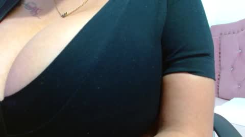 viioleta online show from November 19, 12:59 pm