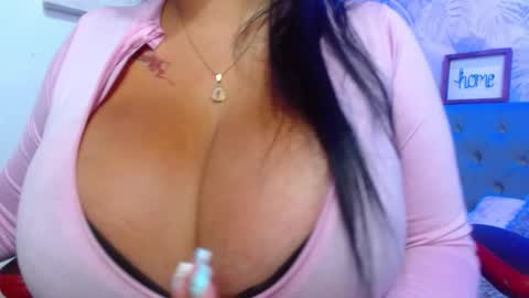 viioleta online show from December 5, 1:09 pm