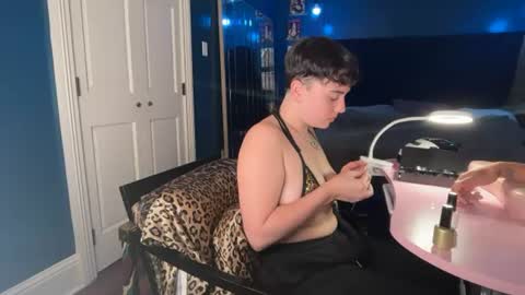 viipertheviixen online show from August 4, 5:36 am