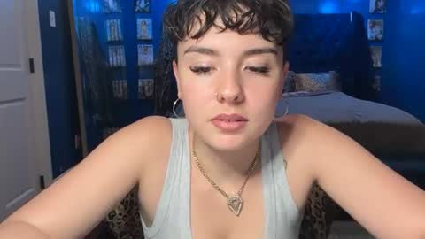 viipertheviixen online show from July 15, 1:22 am