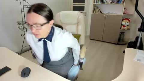 Ukrainian-woman online show from November 20, 7:18 am