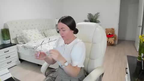 Ukrainian-woman online show from March 4, 3:20 pm