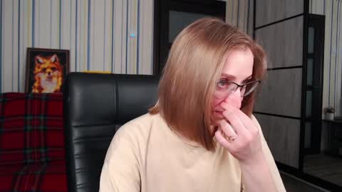 Vika online show from April 6, 7:48 pm