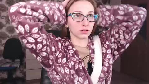 Snapshot of vikaericka chatting on February 3, 6:02 am Vika online show from February 3, 6:02 am