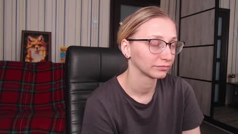 Vika online show from March 28, 2:07 pm