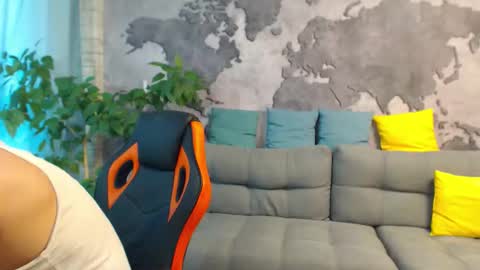 vikingchrisss online show from May 13, 9:41 am