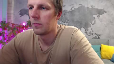 vikingchrisss online show from December 18, 12:44 pm