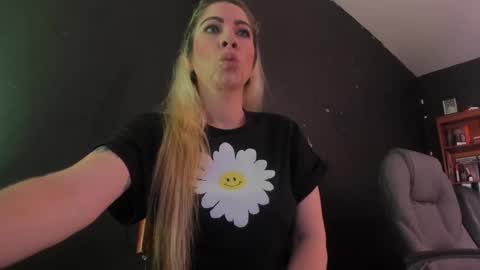 Viktoria online show from March 10, 10:34 pm