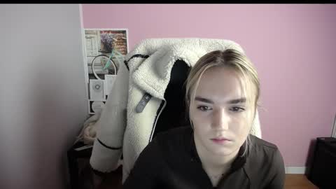 viktoria_lovely online show from December 2, 9:18 am