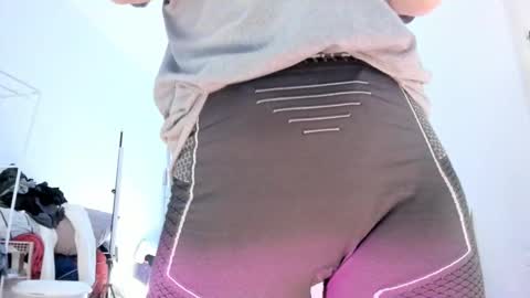 Vikky online show from November 14, 9:11 am