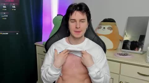 Vincent Strong online show from March 15, 12:30 pm