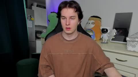 Vincent Strong online show from April 22, 9:38 am