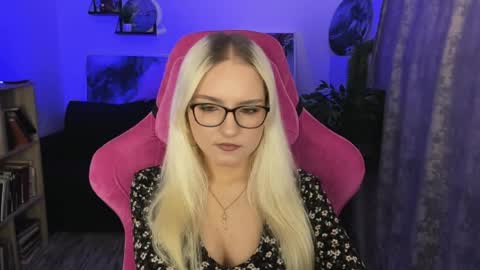 violamore online show from April 6, 5:36 pm