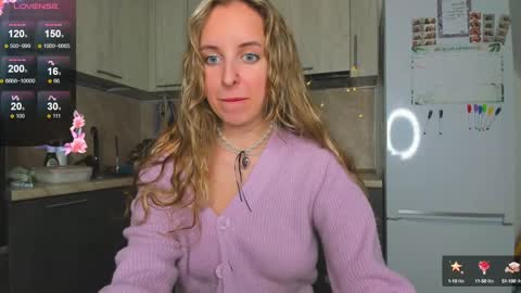 Violet online show from December 25, 1:09 pm