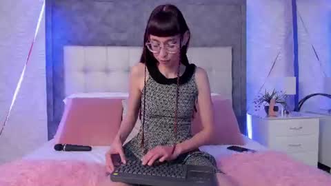 Violet  online show from June 30, 11:24 pm