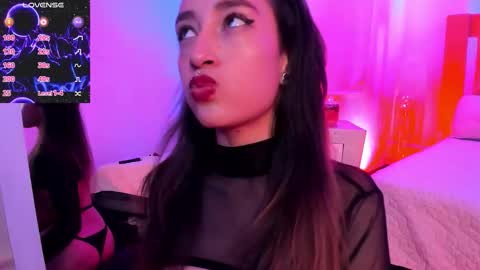 Violet Jones online show from November 12, 4:09 pm