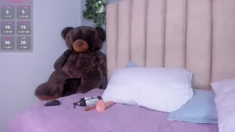 Violet online show from January 18, 4:32 am