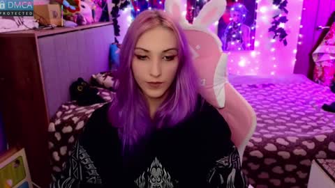 Snapshot of violet_noir_ chatting on January 24, 7:08 am Deya online show from January 24, 7:08 am