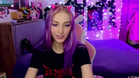 Snapshot of violet_noir_ chatting on January 21, 7:15 am Deya online show from January 21, 7:15 am