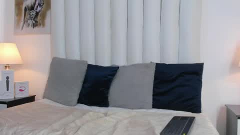 Mary online show from April 15, 7:58 pm