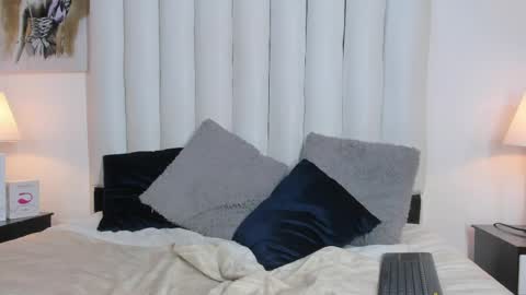 Mary online show from April 16, 9:39 pm