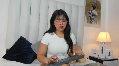 Mary online show from March 29, 6:53 pm