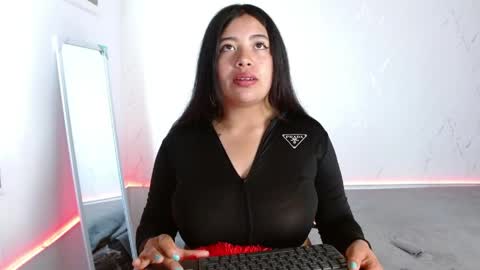 violeta online show from May 8, 2:01 pm