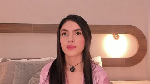 Violeta Sum online show from May 25, 1:06 pm