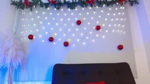 Violeta online show from December 17, 12:45 pm