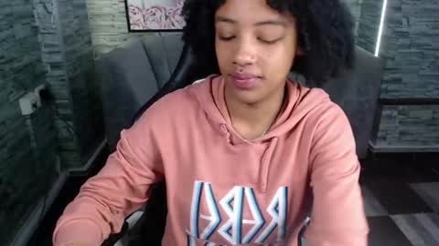 Snapshot of violeth_b chatting on September 10, 1:34 pm violeth_b online show from September 10, 1:34 pm
