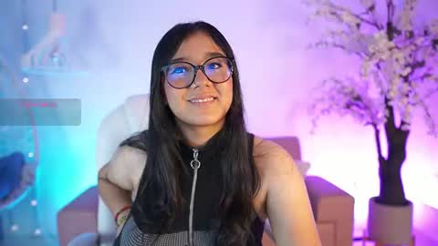 violetjonesx online show from July 13, 11:36 am