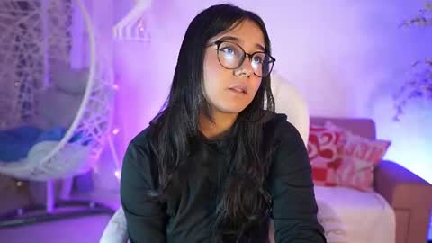 violetjonesx online show from July 29, 11:32 am
