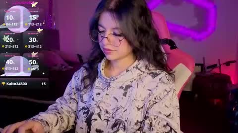   online show from March 5, 8:07 pm