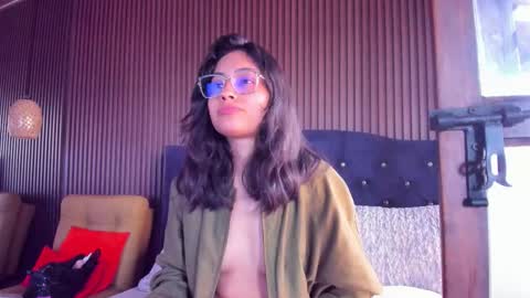 Violet Rousse online show from February 17, 5:45 pm