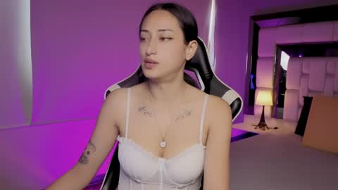 violetskinny online show from May 22, 9:21 pm