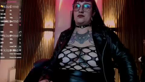 violett_8 online show from June 1, 10:11 pm