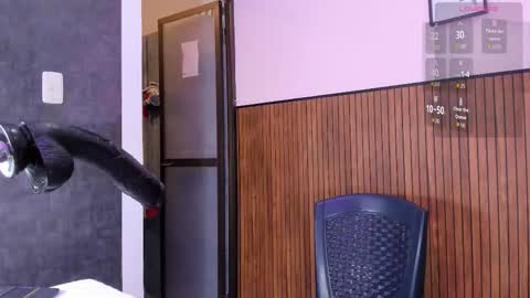 Violett online show from March 7, 3:39 am