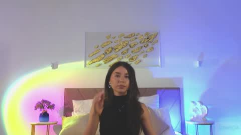 violetta_finch online show from May 7, 10:11 am