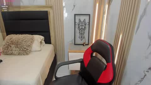 VIOLETTA online show from April 23, 7:37 pm