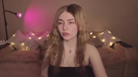 ViolettaOtis online show from February 4, 5:17 pm